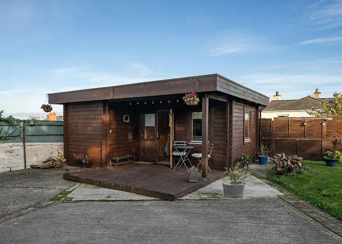 Scandi-Style Cabin In Bideford, Private Parking